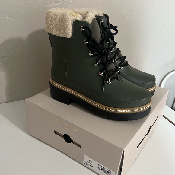 Snow Booties - Picture 2 of 5